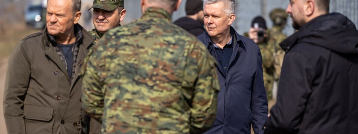 «Не всегда красиво» — Туск приехал на границу с Беларусью и пообещал «сражаться»