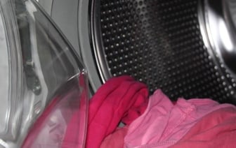 Почему нельзя оставлять дверцу стиральной машины открытой