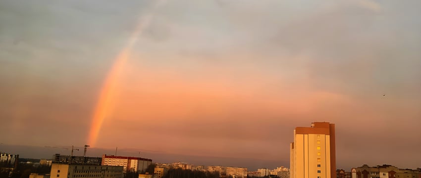 Радуга появилась над Витебском в конце осени. Фотофакт