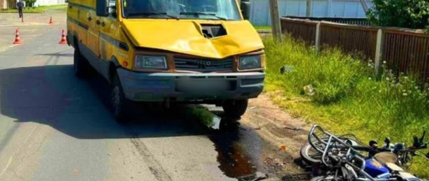 ДТП в Барановичах: Водитель мопеда столкнулся с грузовиком