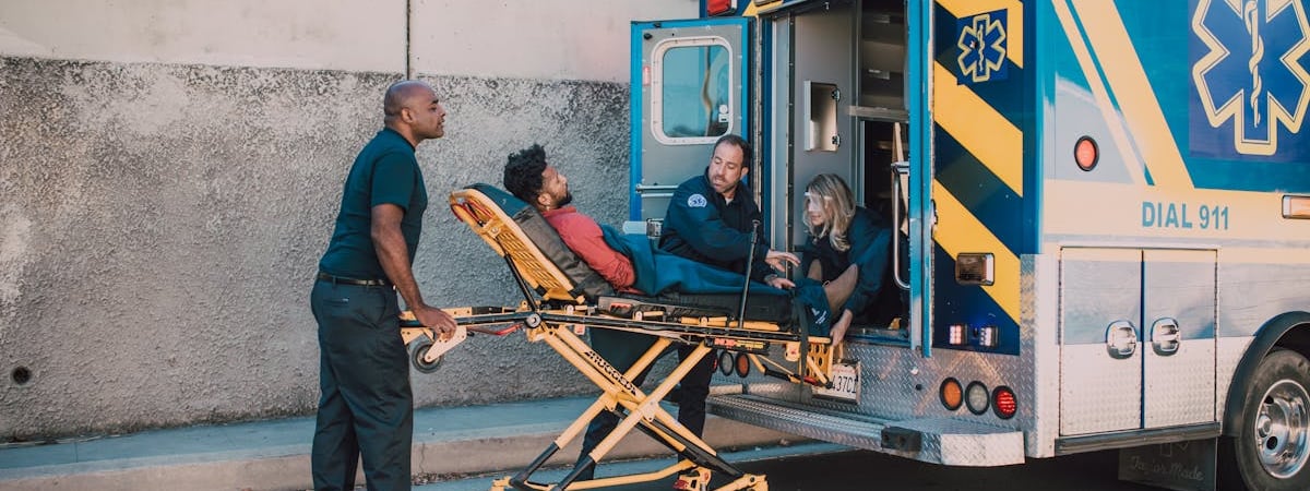 В российской Анапе ввели режим ЧС после крушения танкеров с мазутом