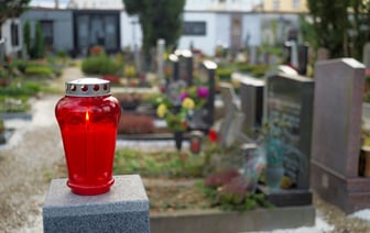 В Беларуси второй месяц подряд снизилось пособие на погребение. Сколько будут платить в ноябре?