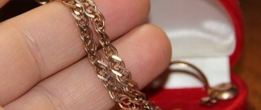 Мужчина пытался отсудить у бывшей подаренные украшения и кофе. Вот версия мужчины