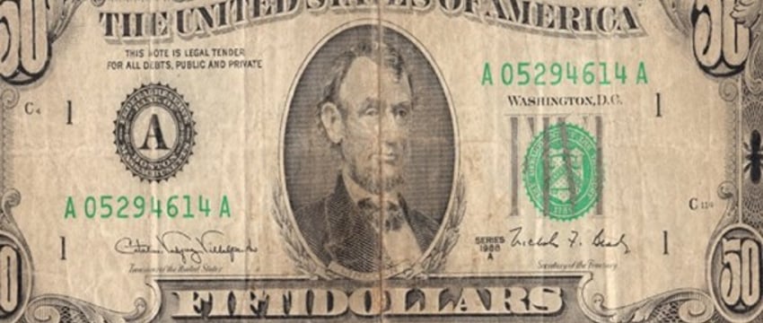 Пять долларов превратились в 50. Белоруска принесла в обменник поддельную купюру