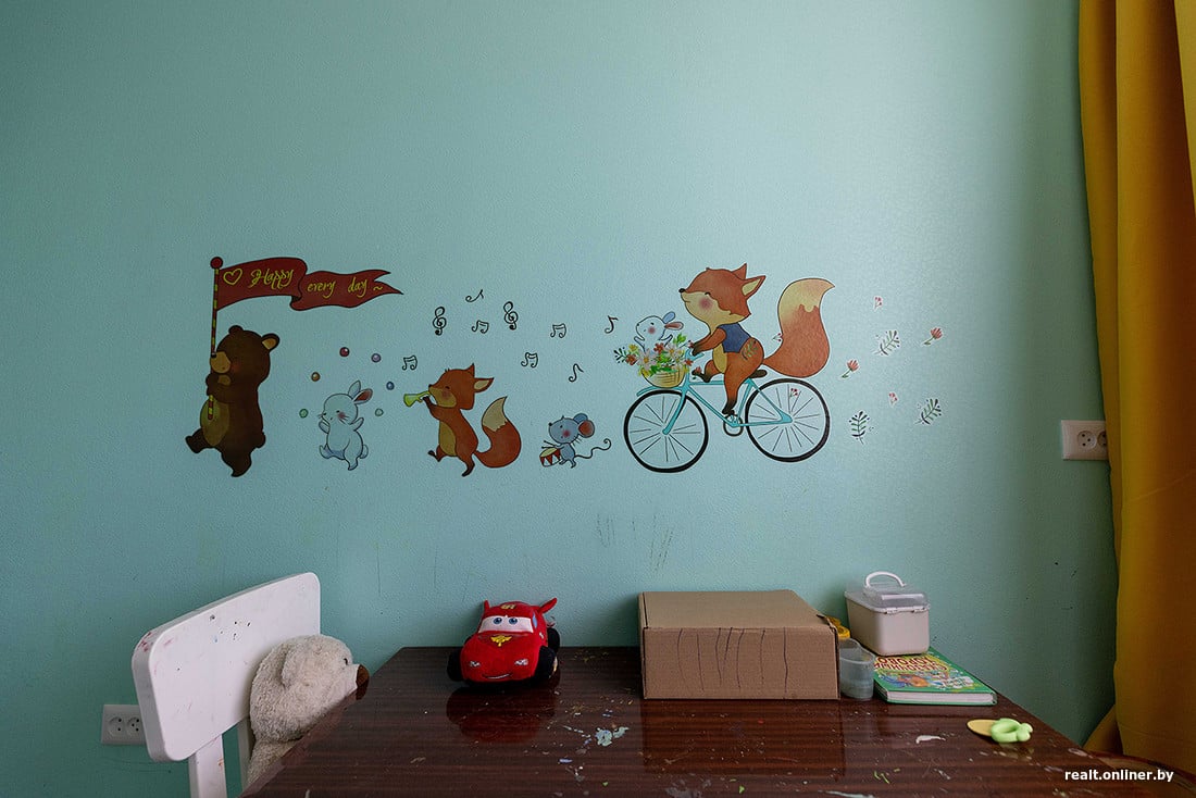 «Жили на одну зарплату, а вторую откладывали». Белорусы рассказывают, как им удалось накопить на квартиру