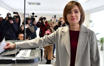 Заграница спасла Санду. Что произошло на выборах и референдуме в Молдове