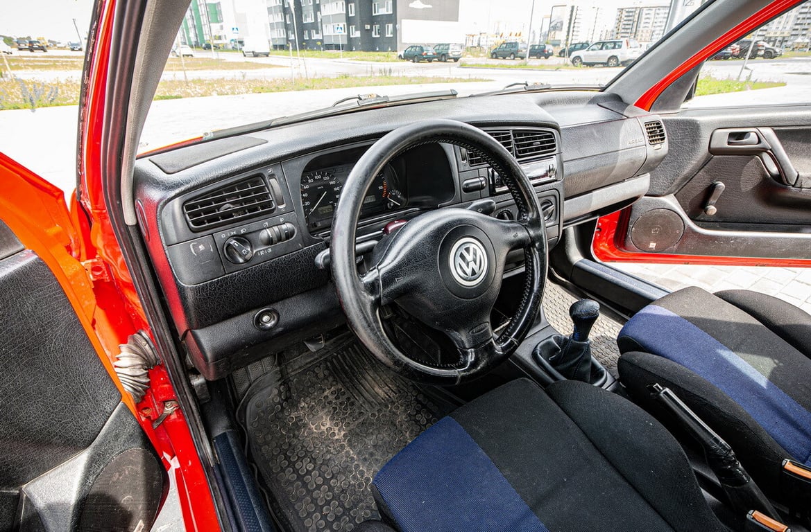 Риелтор из Бреста без ума от старенького VW Golf III