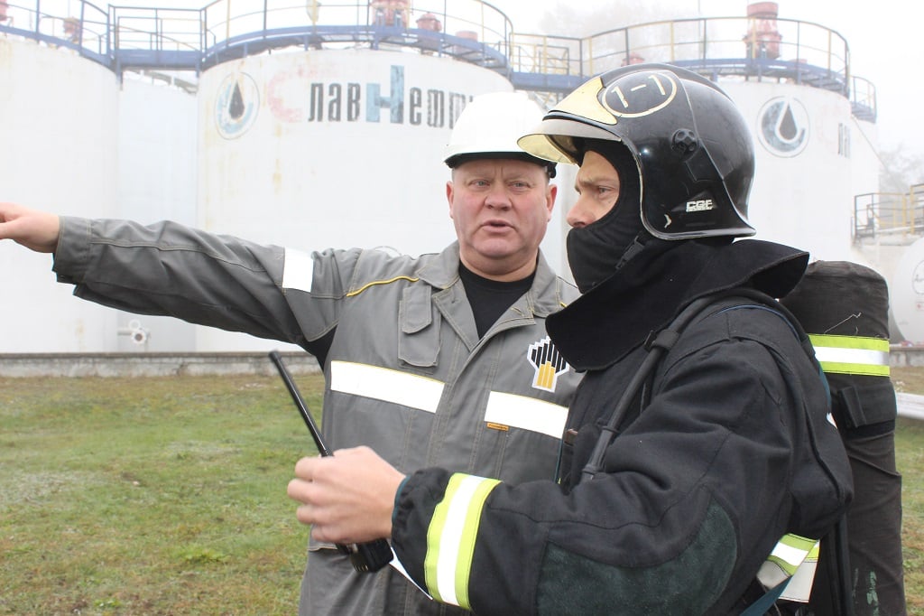 Спасатели в Бресте провели учения на складе нефтепродуктов