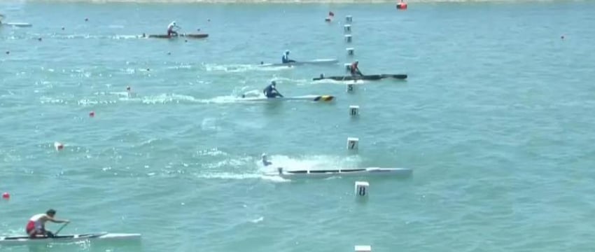 Российский каноист Петров, перевернувшийся на финише, стал чемпионом мира