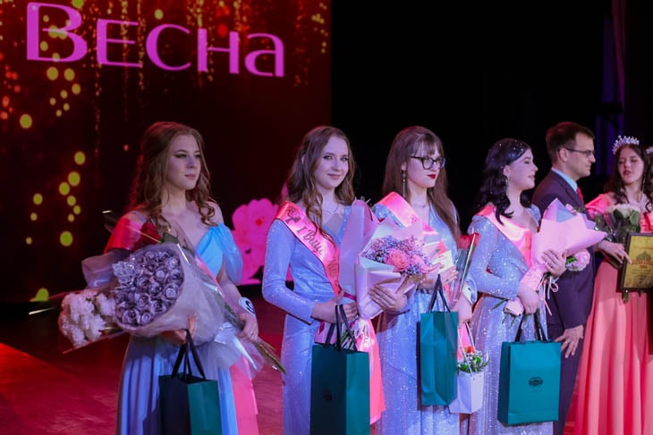 В Кобрине выбрали победительницу конкурса «Мисс Весна-2024»