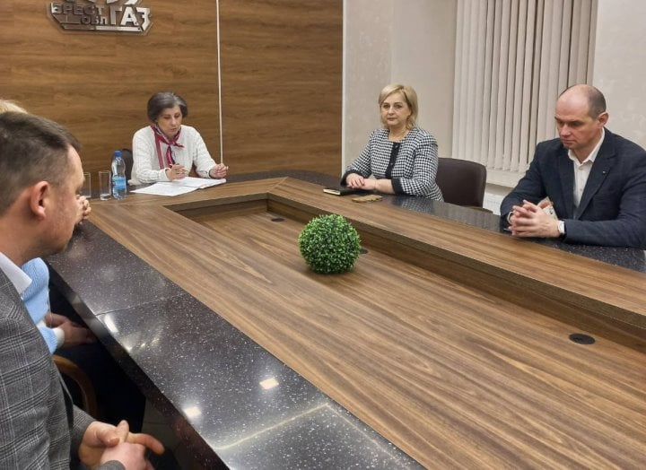 Можно ли отказаться от аванса, уволит ли наниматель за длительный больничный?