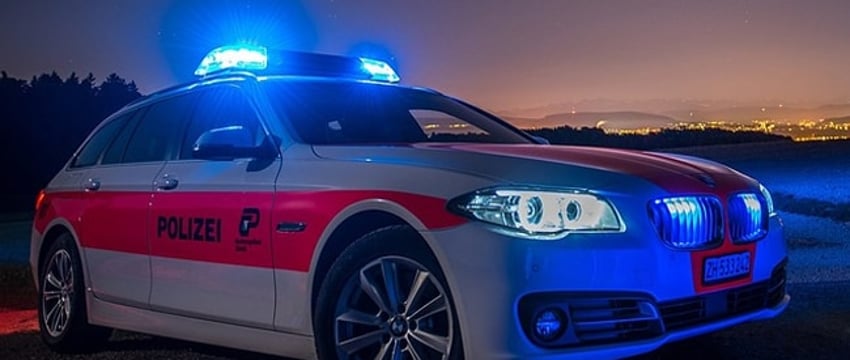 Мужчина без одежды убил женщину-бегунью в парке Лейксайд в Швейцарии
