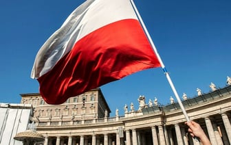 Сколько испытывают подавленность, а сколько — облегчение? В Польше провели опрос отношения к властям