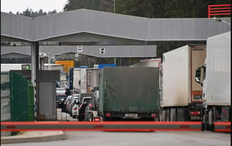 На границе Беларуси с Литвой скопилось более 800 грузовиков. А что с легковыми?