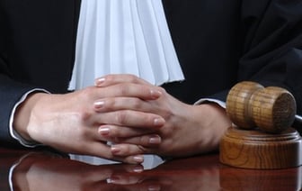 Житель Пинска вымогал у матери деньги и избил ее до смерти. Брестский областной суд вынес приговор обвиняемому