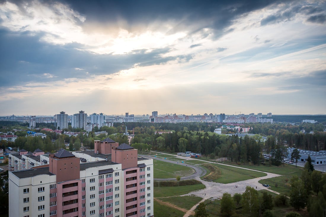 «Жили на одну зарплату, а вторую откладывали». Белорусы рассказывают, как им удалось накопить на квартиру