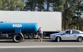 «Брестводоканал» организовал подвоз воды к очереди перед КПП «Козловичи»