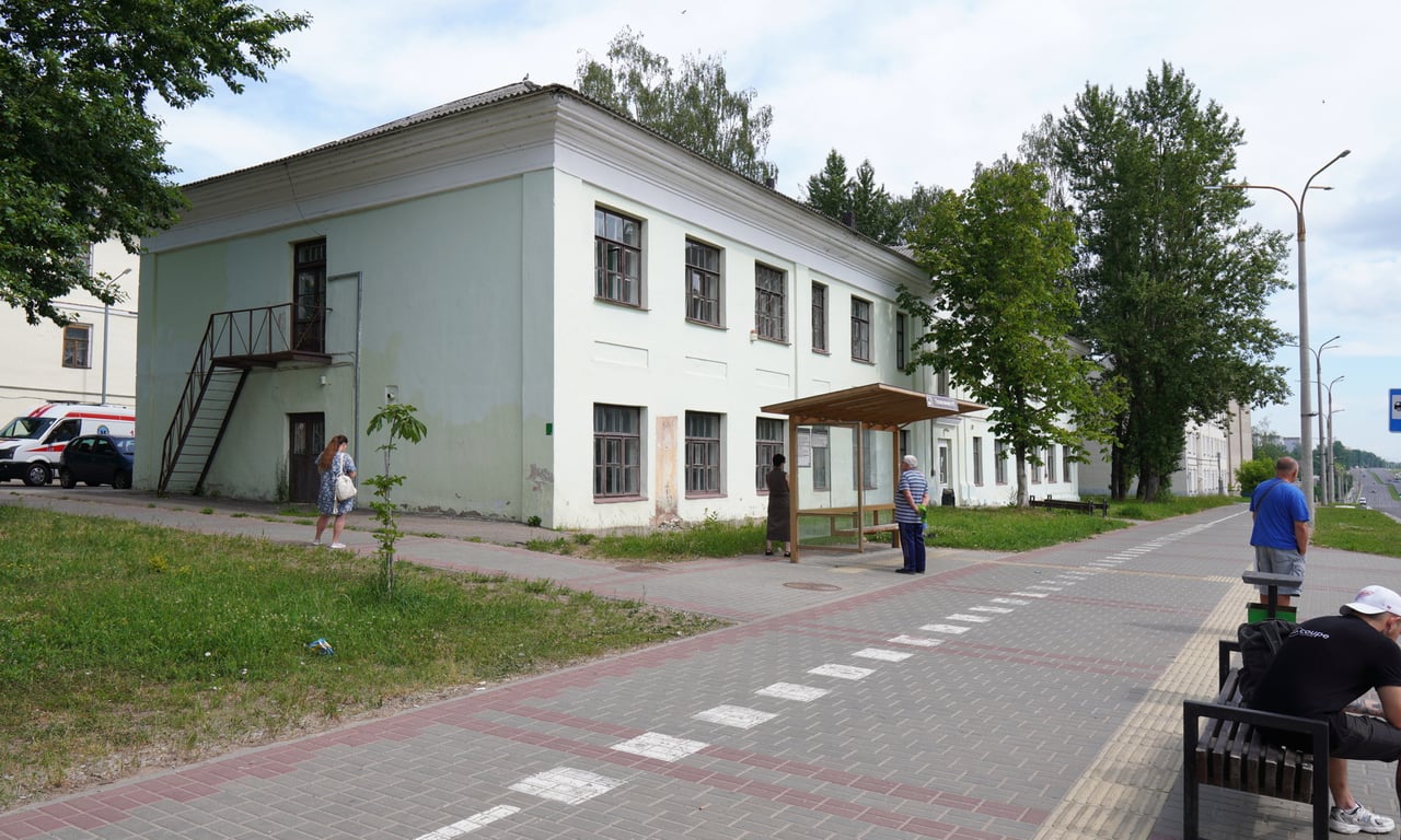 Здание поликлиники на Гагарина продали коммерсанту, он был единственным участником аукциона