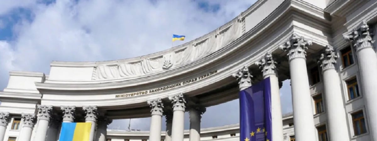 Украина предупредила Беларусь за сотрудничество с "властями" Крыма