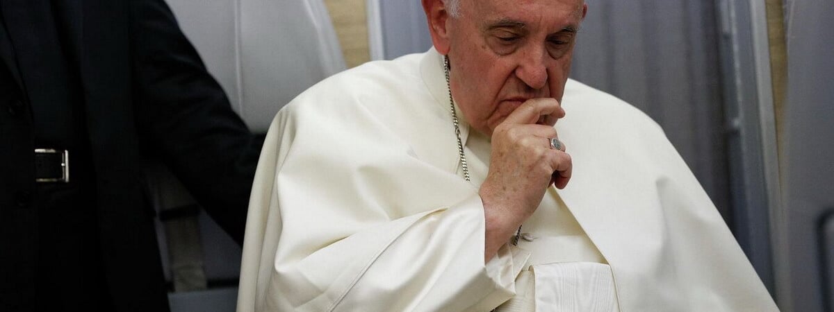 Папа Римский Франциск попал в больницу