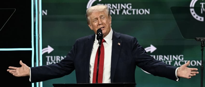 "Через 4 года вам больше не придется голосовать", - говорит Дональд Трамп христианам