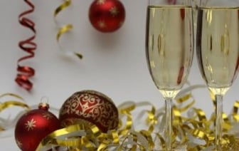 Как пить и не пьянеть: нарколог рассказал о действенных способах и мифах