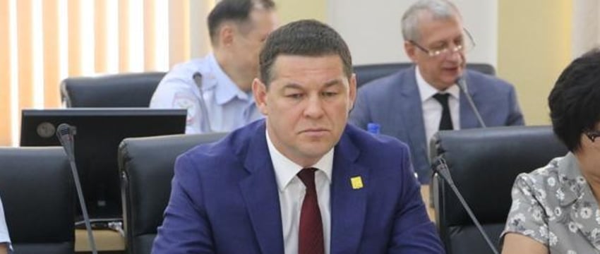 Российский чиновник поедет добровольцем в зону боевых действий