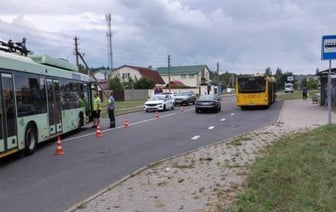 В Гомеле 14-летняя девочка попала в реанимацию после ДТП с троллейбусом