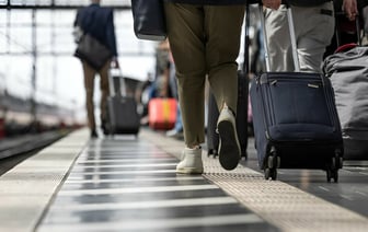 В Минтруда рассказали, кому из белорусов заплатят 60 рублей суточных. А кому не компенсируют проезд? — Полезно