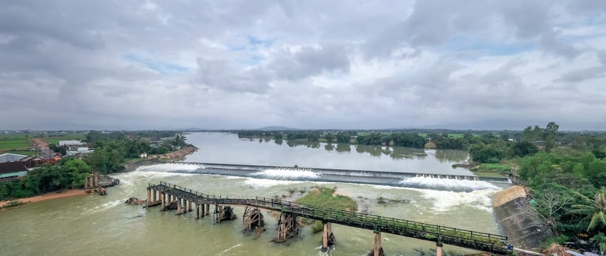 Мост через Неман обрушился в Лидском районе