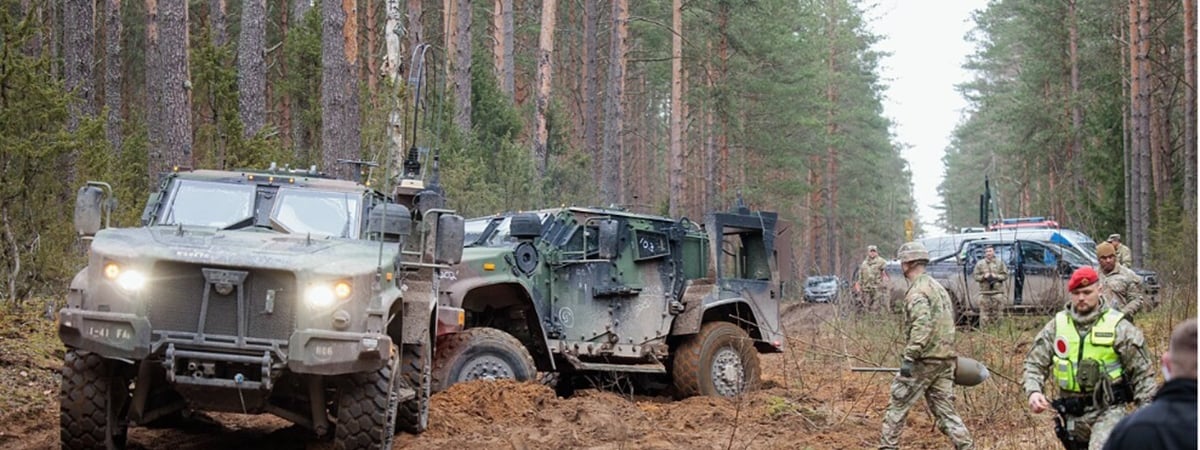 Минобороны Литвы подтвердило гибель 3 из 4 солдат в затонувшей вблизи белорусской границы бронемашине