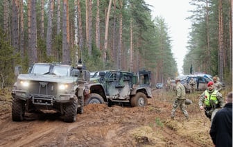 Минобороны Литвы подтвердило гибель 3 из 4 солдат в затонувшей вблизи белорусской границы бронемашине
