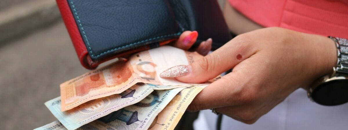 В МНС назвали, кого из белорусов обязали в 2025 году подать декларацию до 31 марта