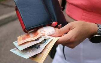 В МНС назвали, кого из белорусов обязали в 2025 году подать декларацию до 31 марта