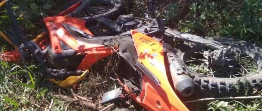 В Столинском районе подросток на мотоцикле врезался в Mercedes