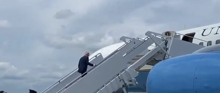 Джо Байден, которого впервые увидели после его отсутствия, вызвал теории заговора