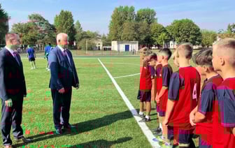 Спорткомплекс для микрорайона. В школе №27 Бреста обновили стадион к учебному году