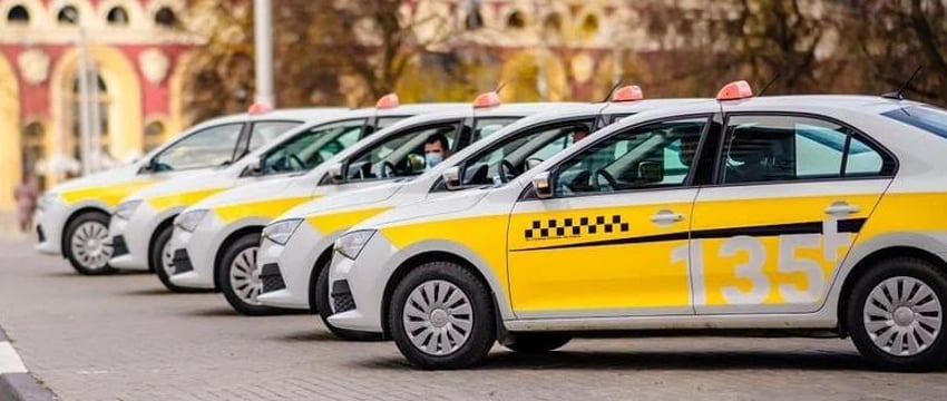 В ГАИ напомнили, что такси - не маршрутка и двигаться может не везде