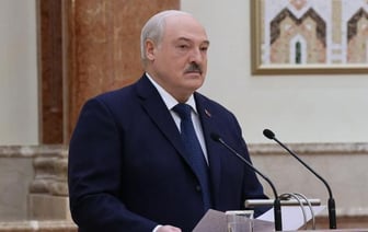 Лукашенко назвал Конституцию Беларуси причиной прессинга со стороны Запада