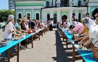 Освящение пасок и куличей в храмах Бреста