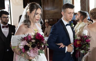 «Ладони вспотели, колени дрожат» — Обама зачитал рэп Эминема на митинге в поддержку Харрис — Видео