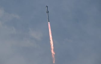 SpaceX завершил запуск космического корабля Starship. Как прошел полет самого большого корабля в мире на этот раз? — Фото
