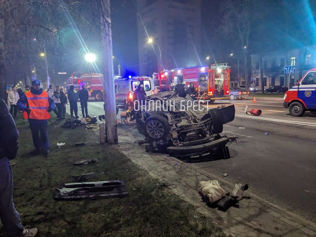 Стали известны подробности ночного ДТП в Бресте