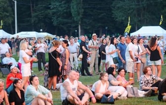 Рокеры «отрываются»: как в Пружанах прошел первый день «Солнцестояния»