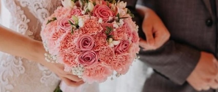 «Мой отец решил жениться... А что будет с завещанием?» Отвечает нотариус