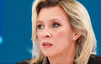 Захарова обратилась к Зеленскому, используя оскорбление