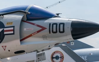 США отправляют истребители и корабли на Ближний Восток перед возможным ударом Ирана