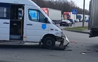 Маршрутка столкнулась с фурой в Бресте