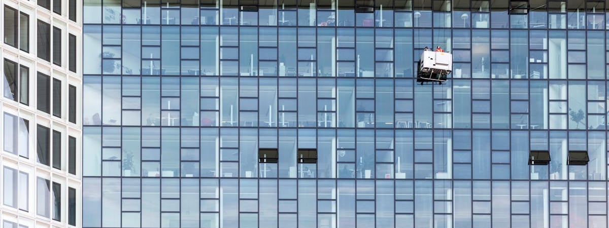 Средняя зарплата в Беларуси в октябре подросла на 49,5 рубля