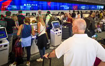 Глобальный IT-хаос сохраняется, задержки рейсов ожидаются даже сегодня: 10 баллов